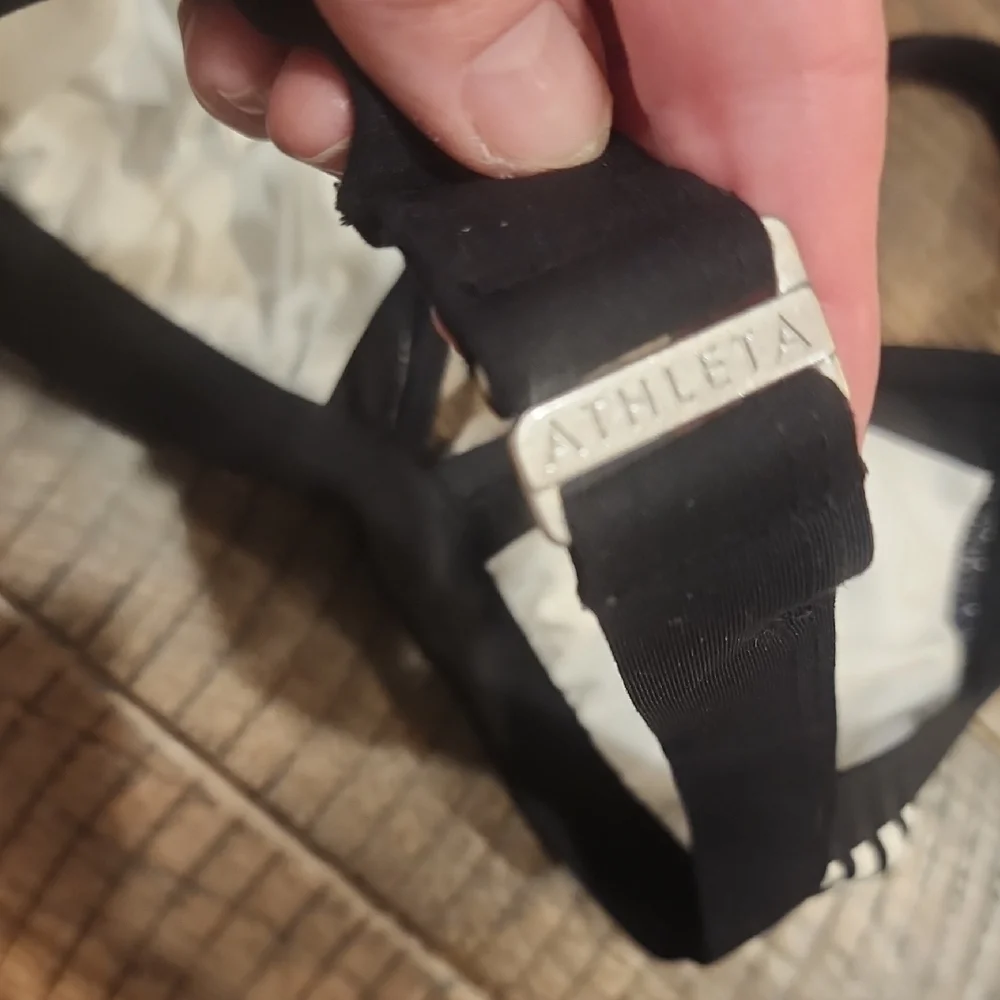 Athleta Black and White Geometric Bikini Top - Picture 4 of 4